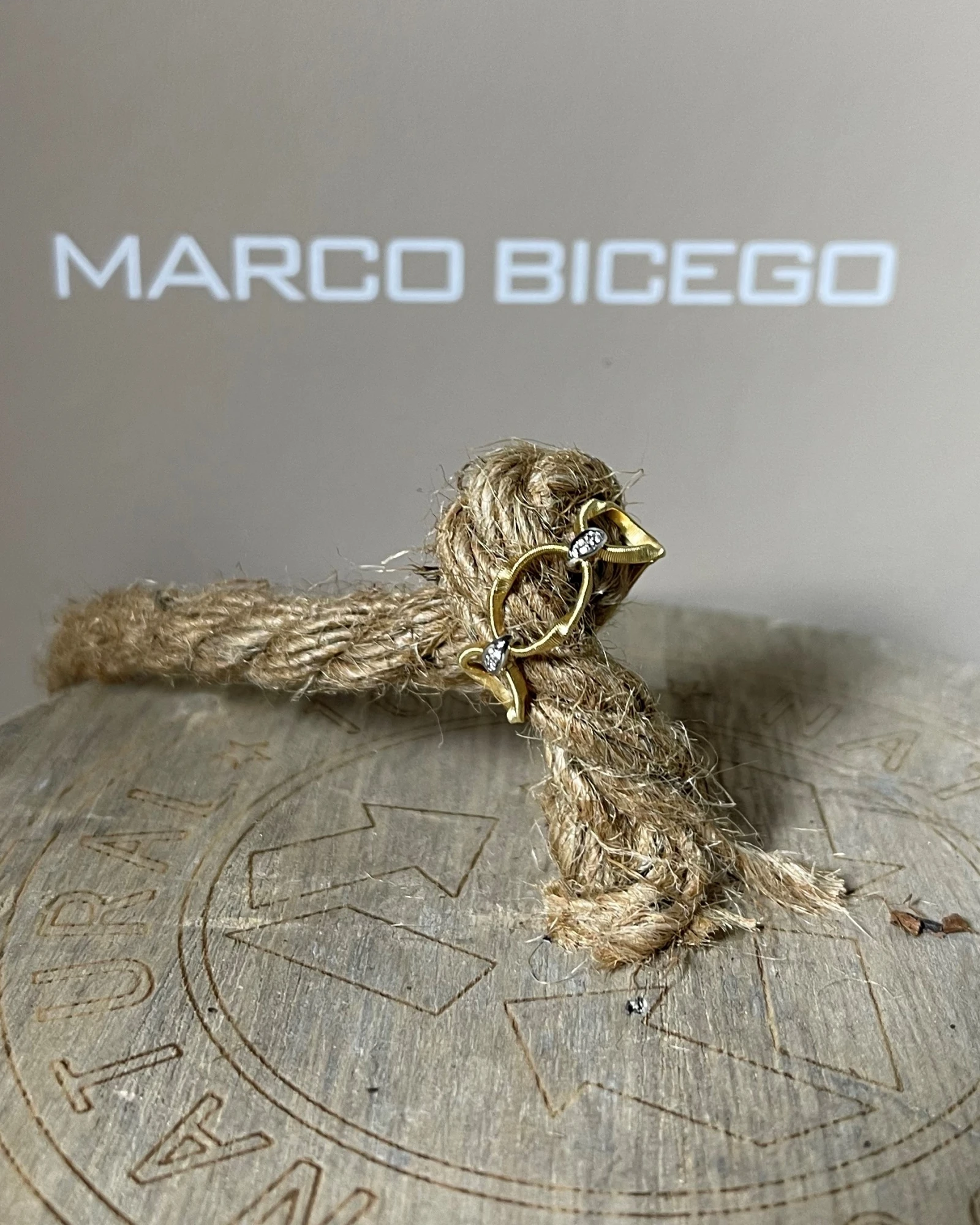 (012)Marco Bicego anello oro e brillanti cod: AG354-B (YW-M5-15,0)